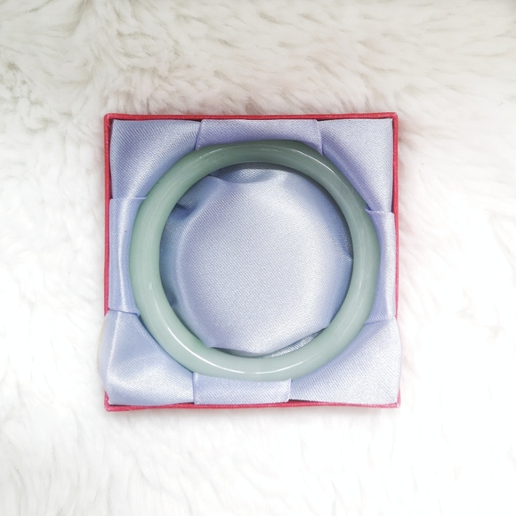 💮2/$40💮 Jade Bangle Bracelet - Picture 3 of 4